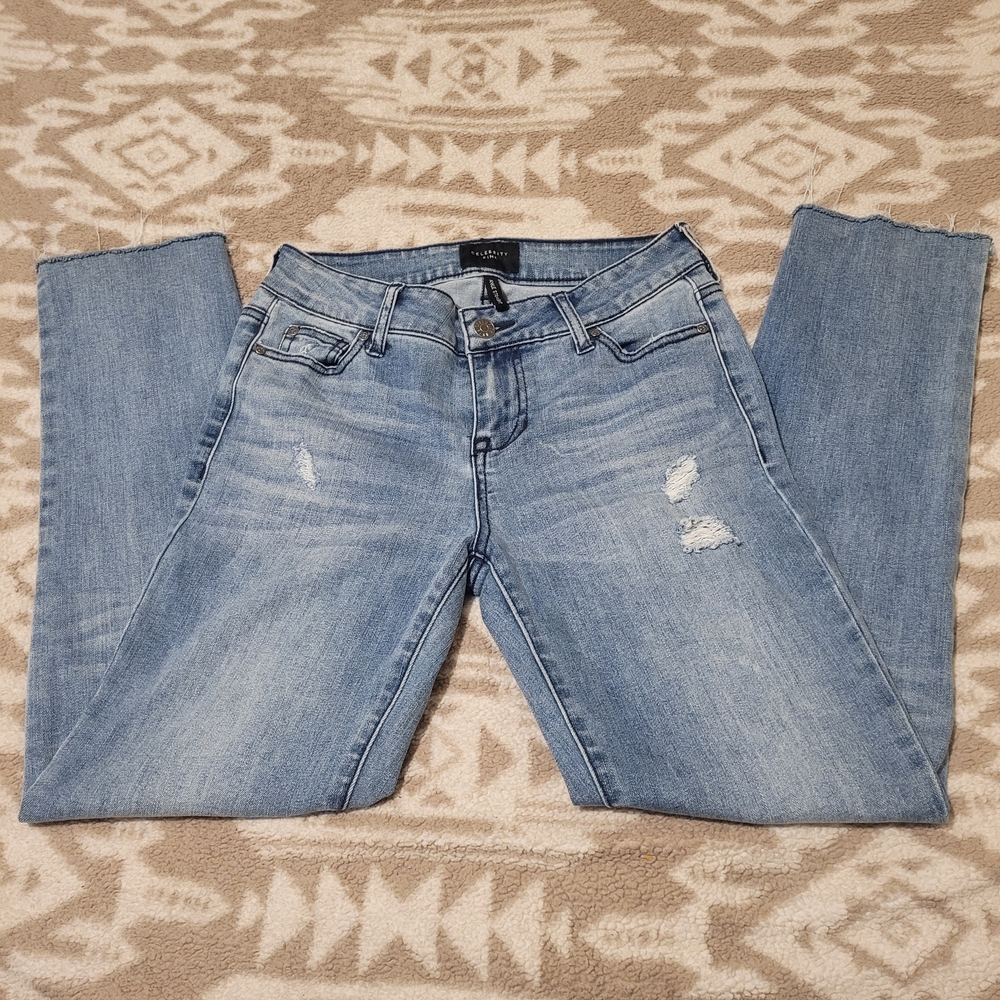 Celebrity Pink Women's Light Blue Distressed And Embroidered Jeans